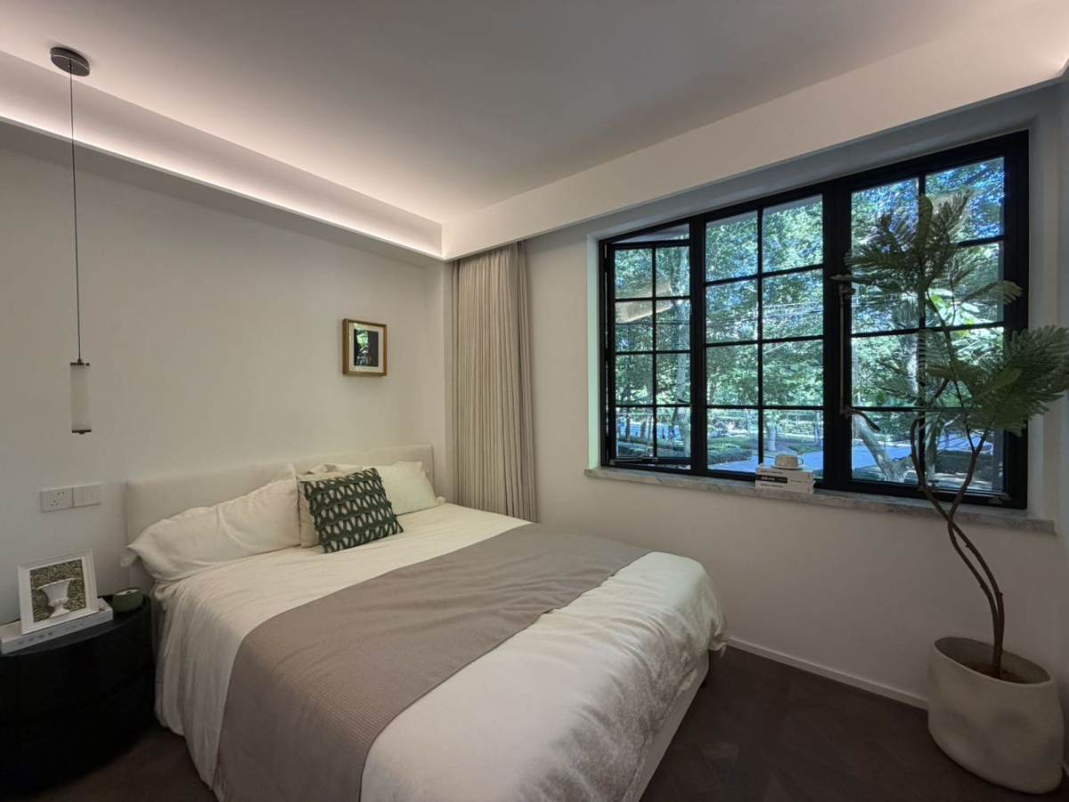 Housing image — Bedroom