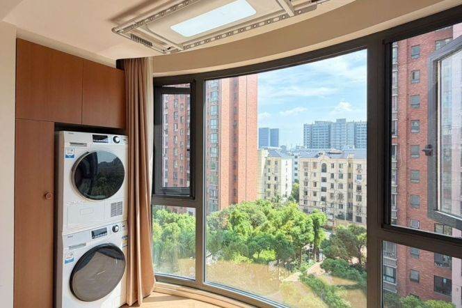 2BR Apartment near Caohejing Hi-Tech Park Metro (L9)
