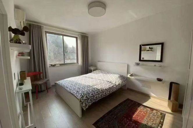 2BR Apartment in Old Xuhui (L1/L7)
