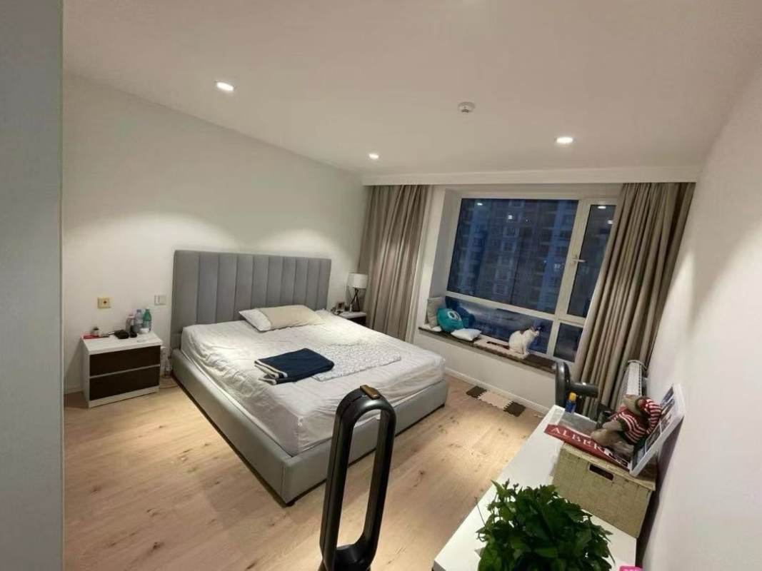 Housing image — Bedroom