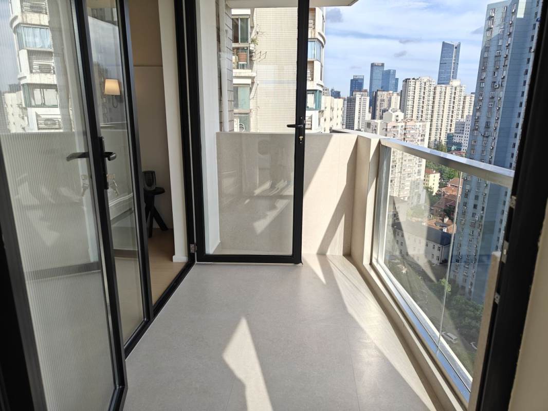 Housing image — Balcony