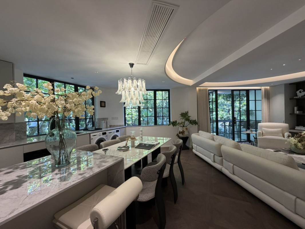 Housing image — Living Room