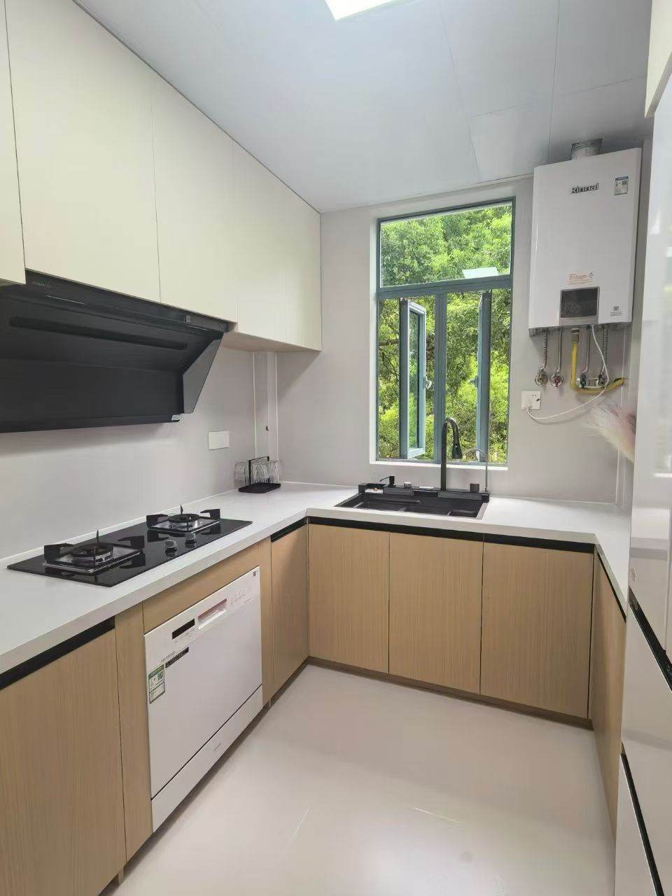 Housing image — Kitchen