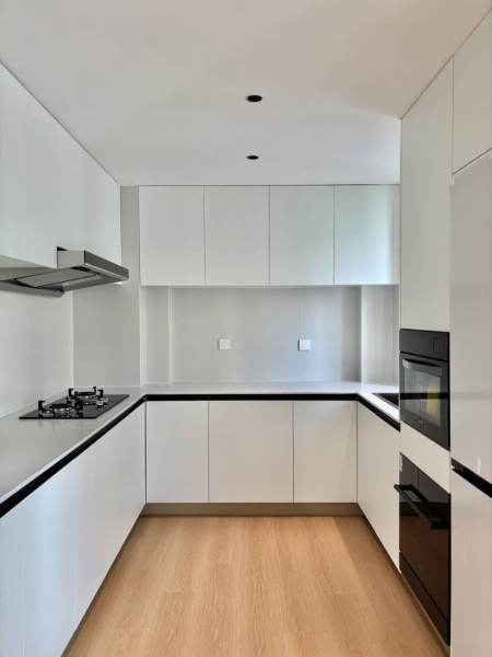 Housing image — Kitchen