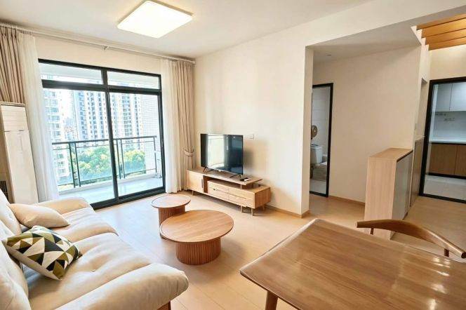 1BR Apartment in Gubei (L2/L15)