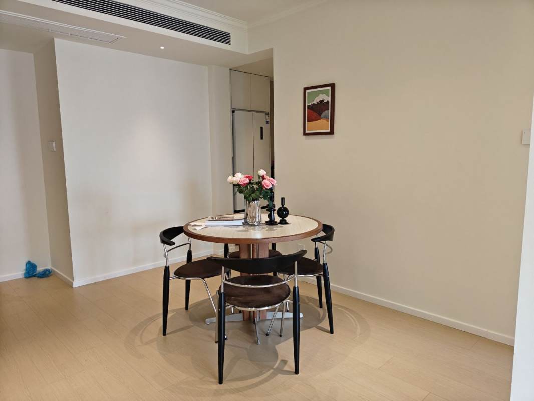 Housing image — Dining Area