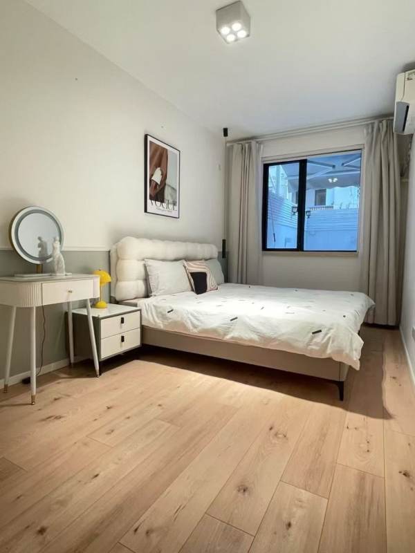 Housing image — Bedroom