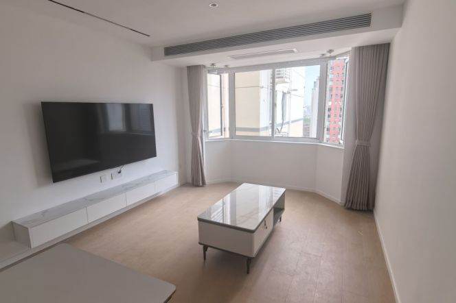 High-Floor 1BR Apartment in Jing'an (L2/L11)