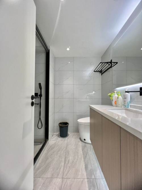 Housing image — Bathroom