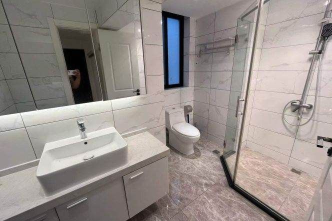 3BR Apartment in Jing'an (L2/L12/L13)