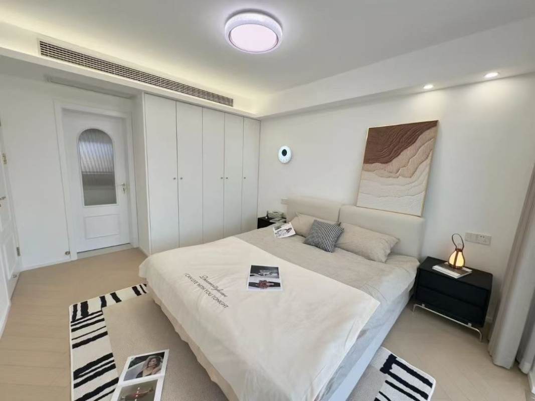 Housing image — Bedroom