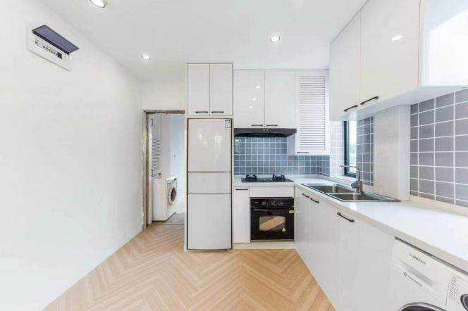 1BR Lane House in Old Xuhui with Green View (L10)