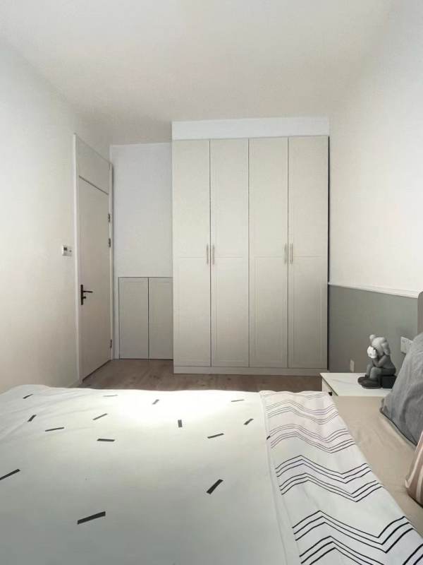 Housing image — Bedroom