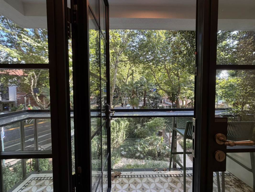 Housing image — Balcony