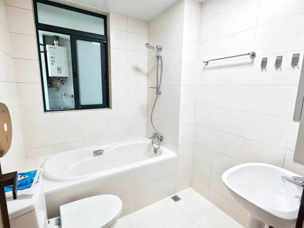 Housing image — Bathroom