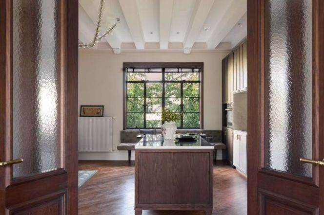 Spacious High-Ceiling 1BR Apartment in Old Xuhui with Outstanding View (L10/L11)