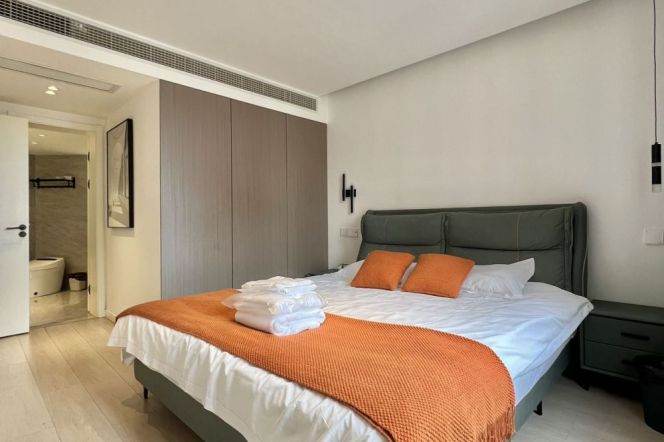 High-Floor 3BR Apartment at Sanhe Garden
