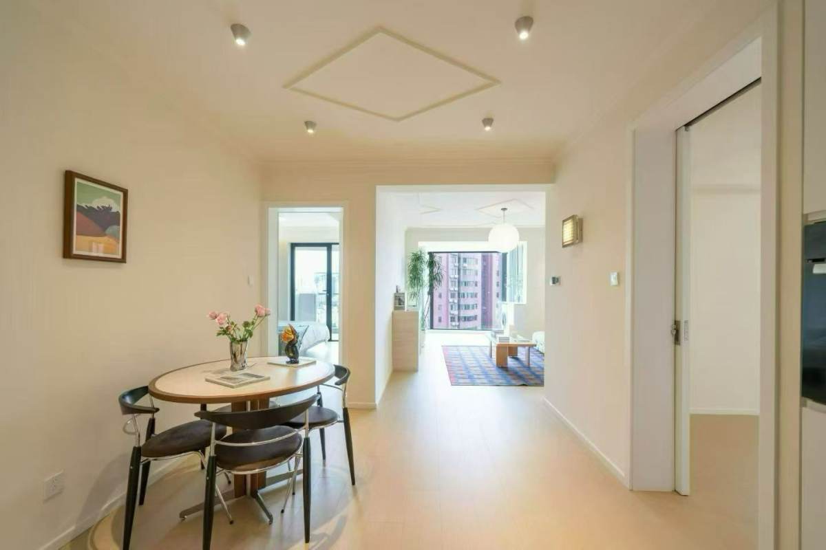 Housing image — Dining Area