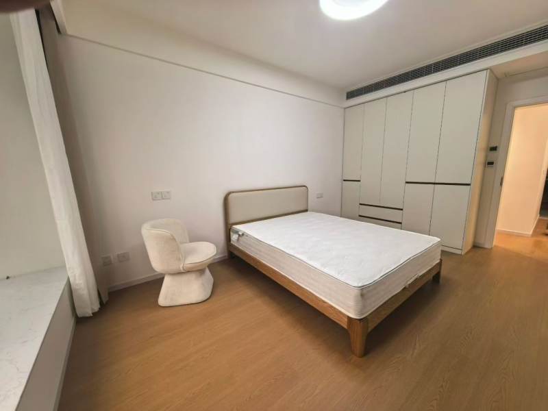 Housing image — Bedroom