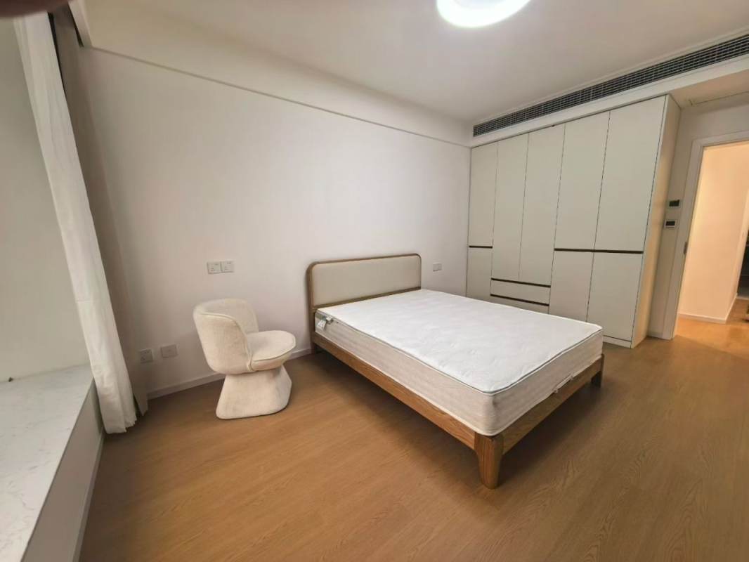 Housing image — Bedroom
