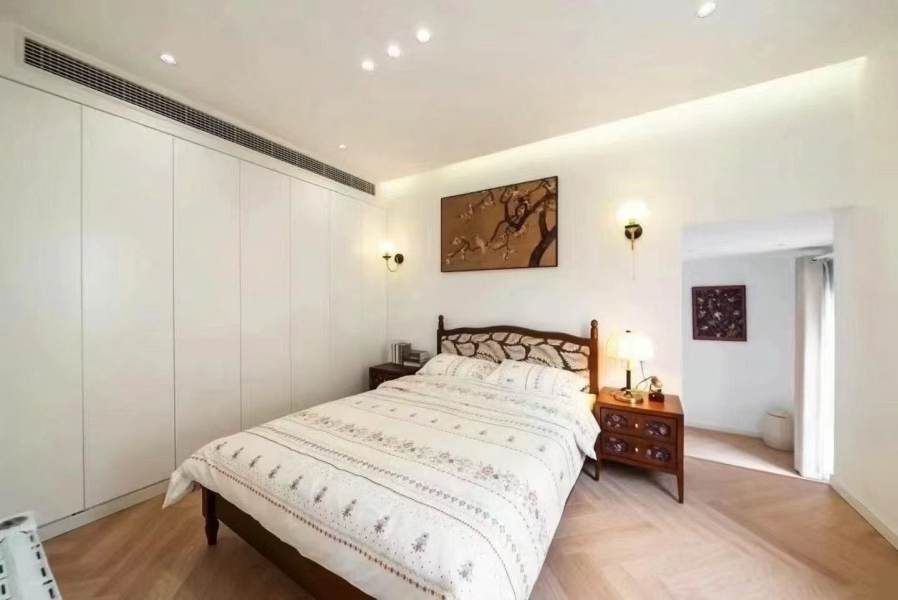 Housing image — Bedroom