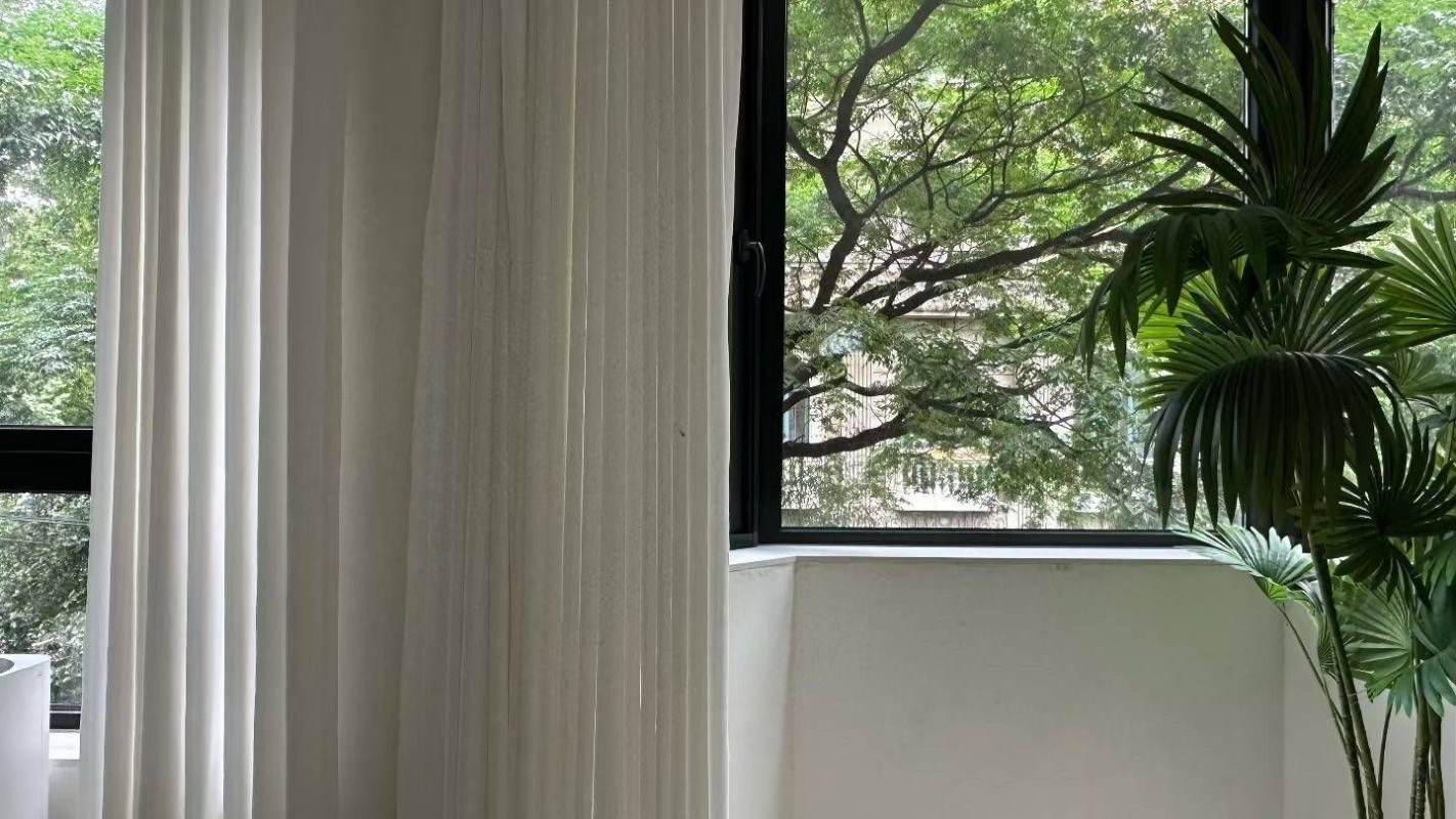 Housing image — Balcony