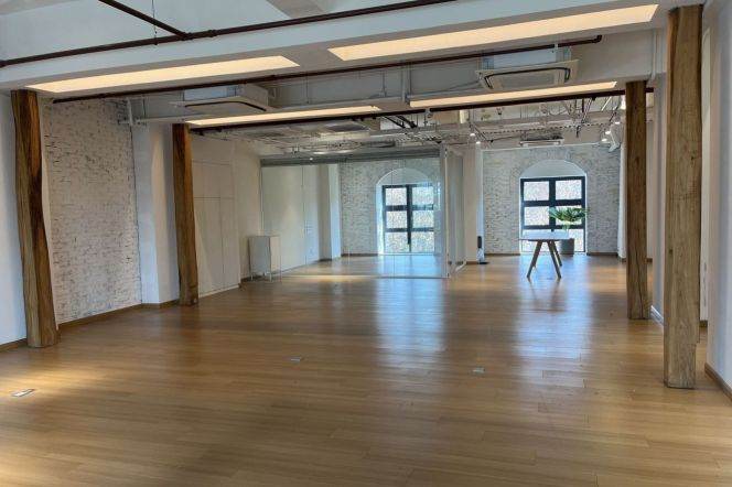 Spacious Studio Office in Old Xuhui (L1/L10)