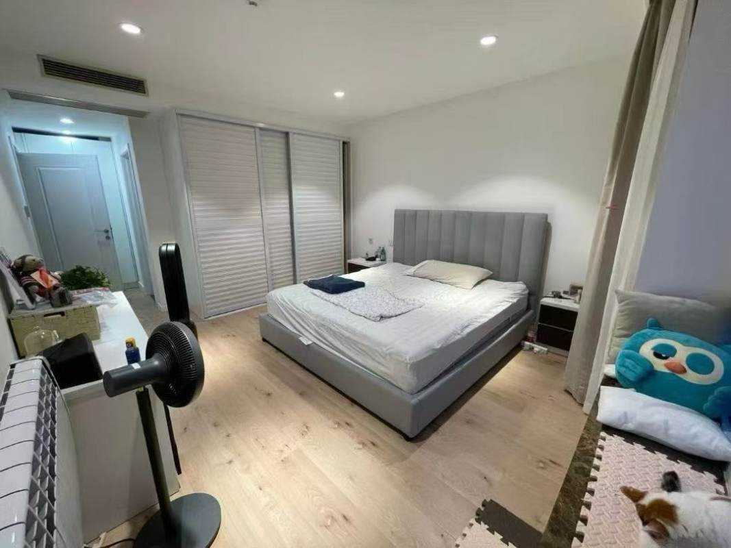 Housing image — Bedroom