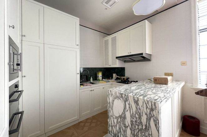 Spacious 2BR Heritage Apartment near Nanjing Xi Lu (L2/L12/L13)