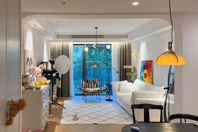 Spacious 2BR Apartment in Xujiahui with Green View
