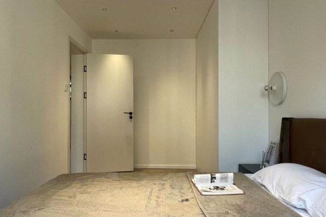1BR Apartment near Jiangsu Rd Metro (L2/L11)