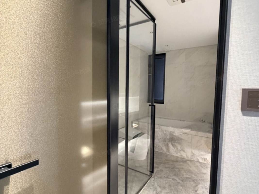 Housing image — Bathroom