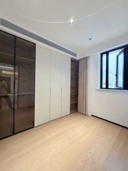 Housing image — Bedroom