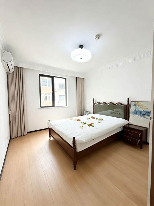 Housing image — Bedroom