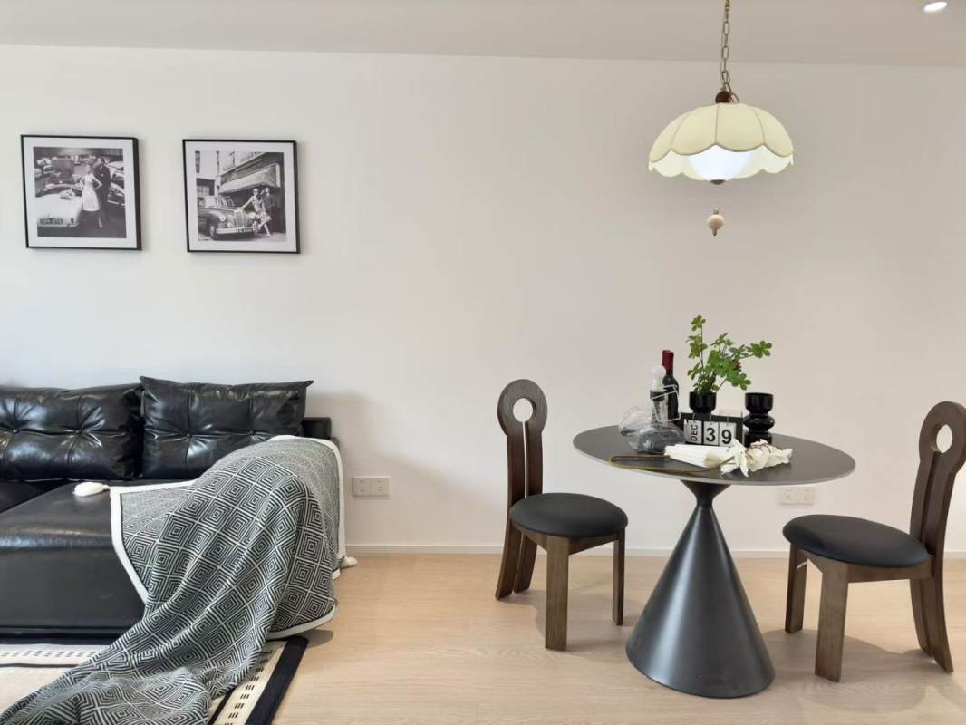Housing image — Living Room