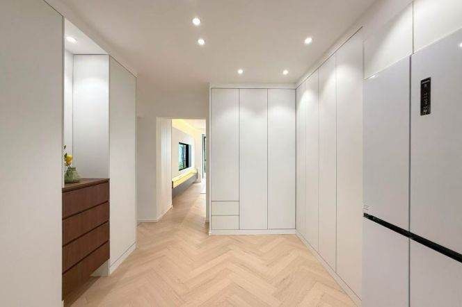 Spacious 1BR Apartment near Jing'an Sculpture Park (L2/L12/L13)