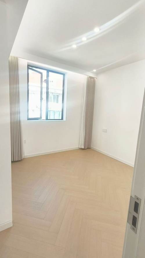 Housing image — Bedroom