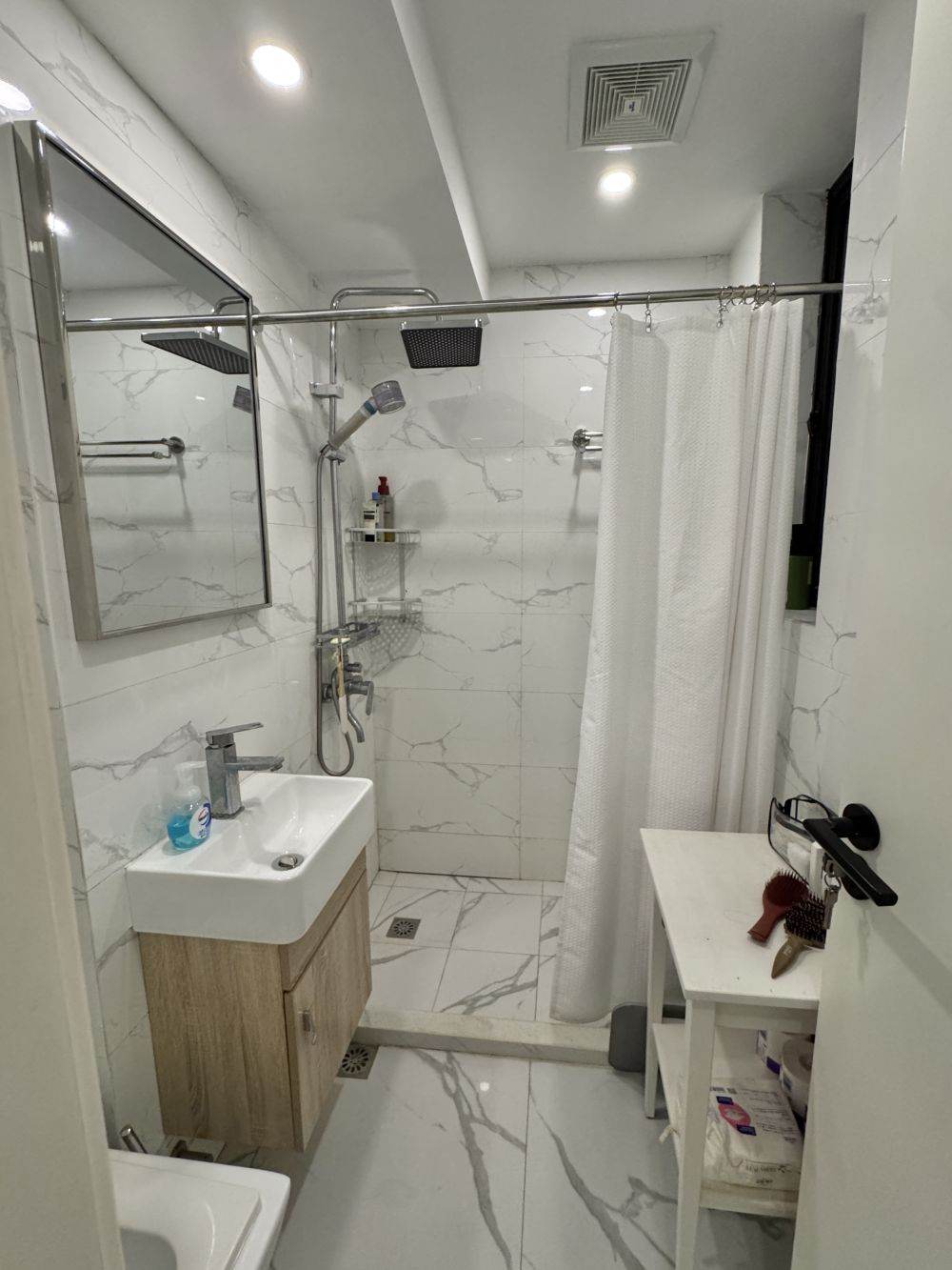 Housing image — Bathroom