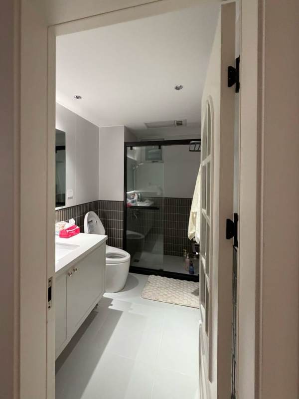 Housing image — Bathroom