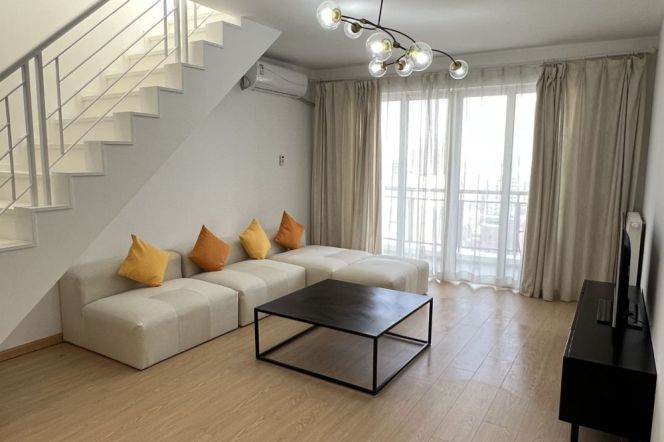 3BR Apartment in Xujiahui with Terrace