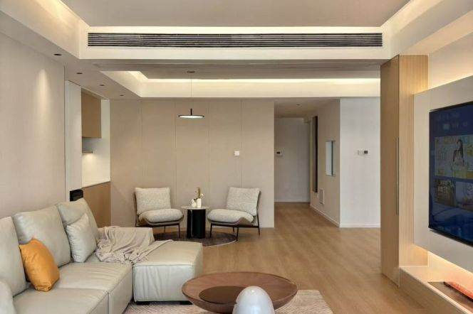 High-Floor 3BR Apartment near Zhongshan Park with Floor-to-Ceiling Windows (L2/L3/L4)