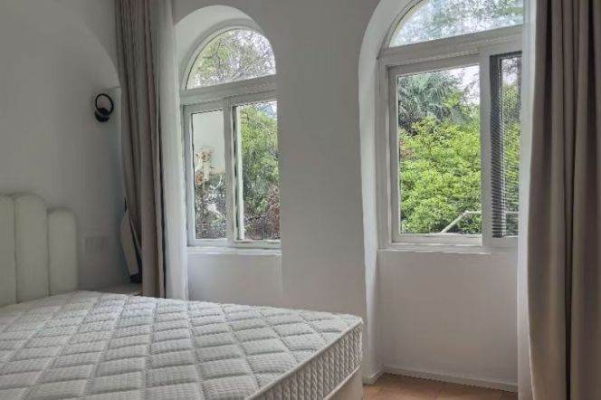 1BR Lane House in Old Xuhui with Green View (L1/L7)