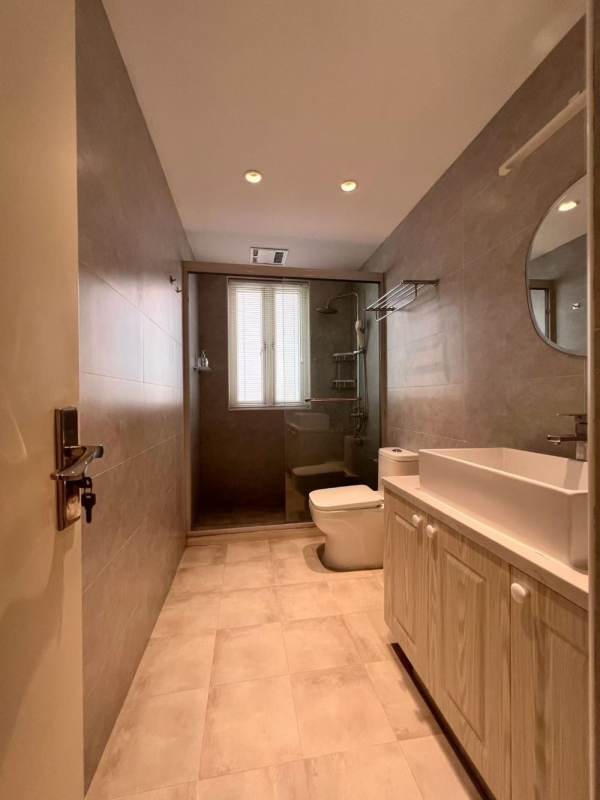 Housing image — Bathroom