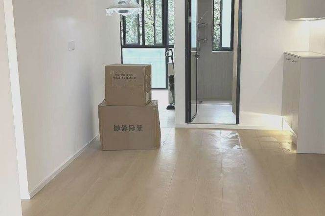 2BR Apartment in Jing'an (L1/L12/L13)
