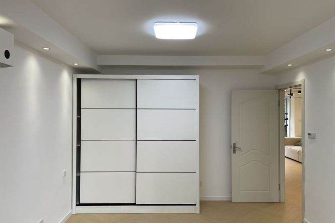 Spacious 2BR Apartment in Jing'an with Floor-to-Ceiling Windows (L13/L14)