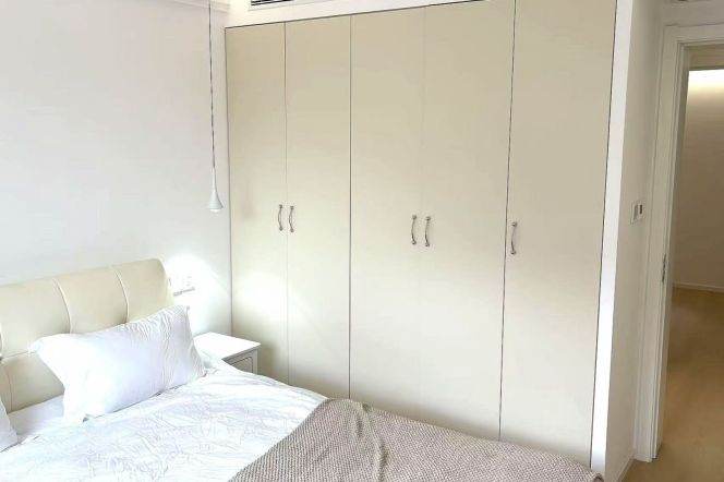 2BR Apartment in Jing'an (L1/L12/L13)