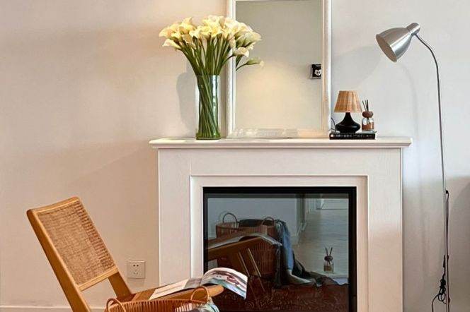 High-Floor 3BR Apartment in Jing'an