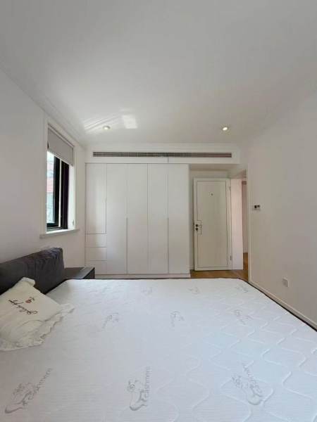 Housing image — Bedroom