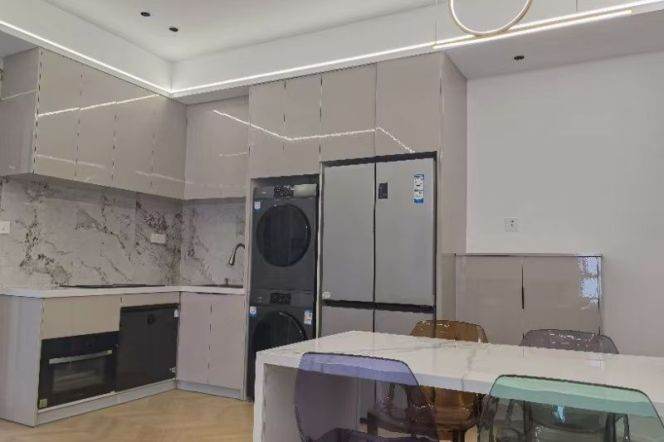 1BR Lane House in Old Xuhui with Green View (L1/L7)