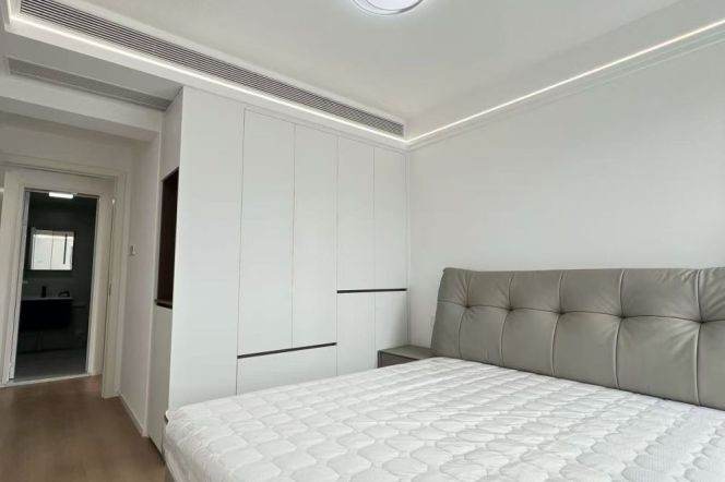 High-Floor 2BR Apartment near Hall Of The Sun (L4)